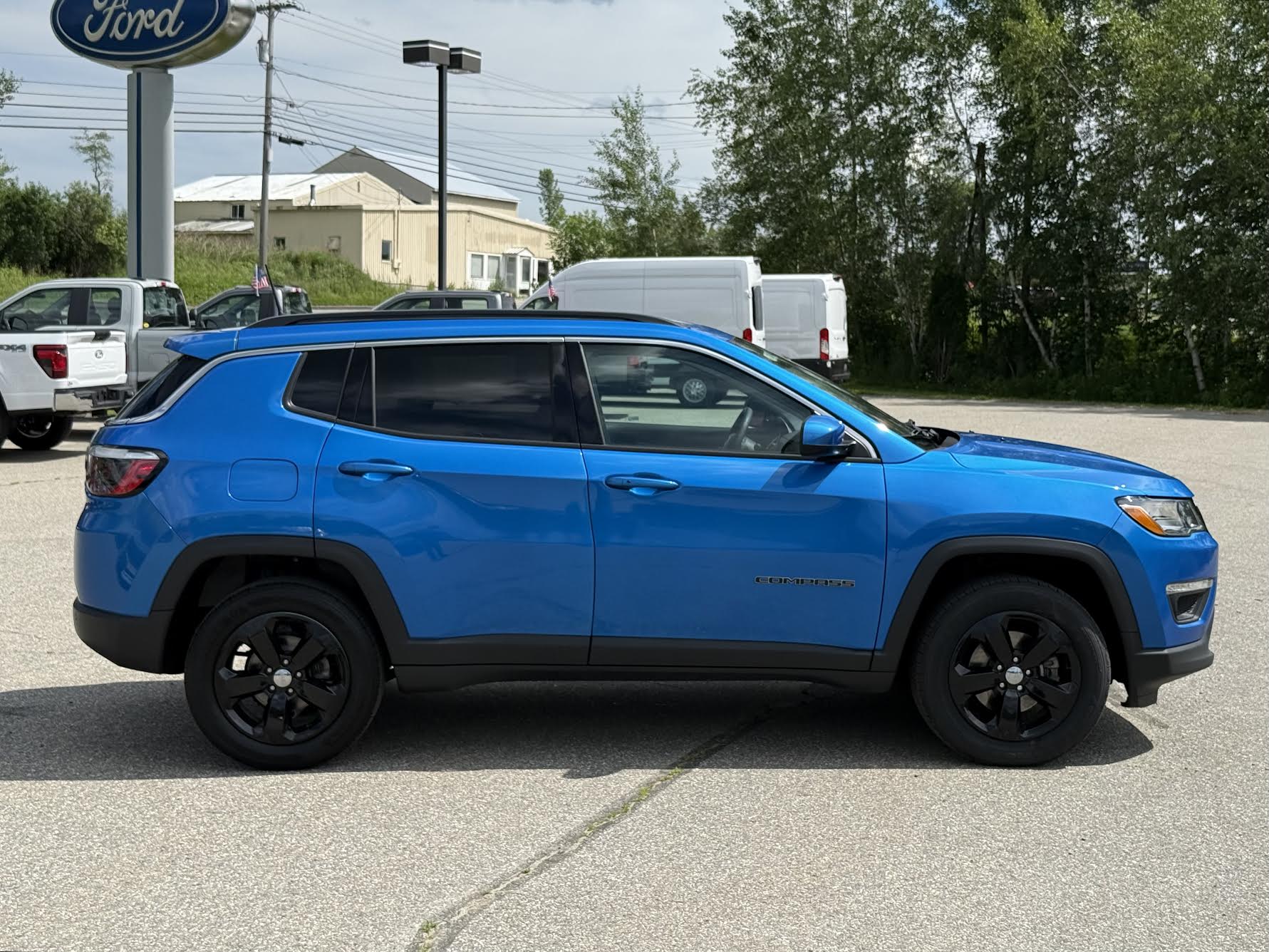 2021 Jeep Compass Latitude photo 3