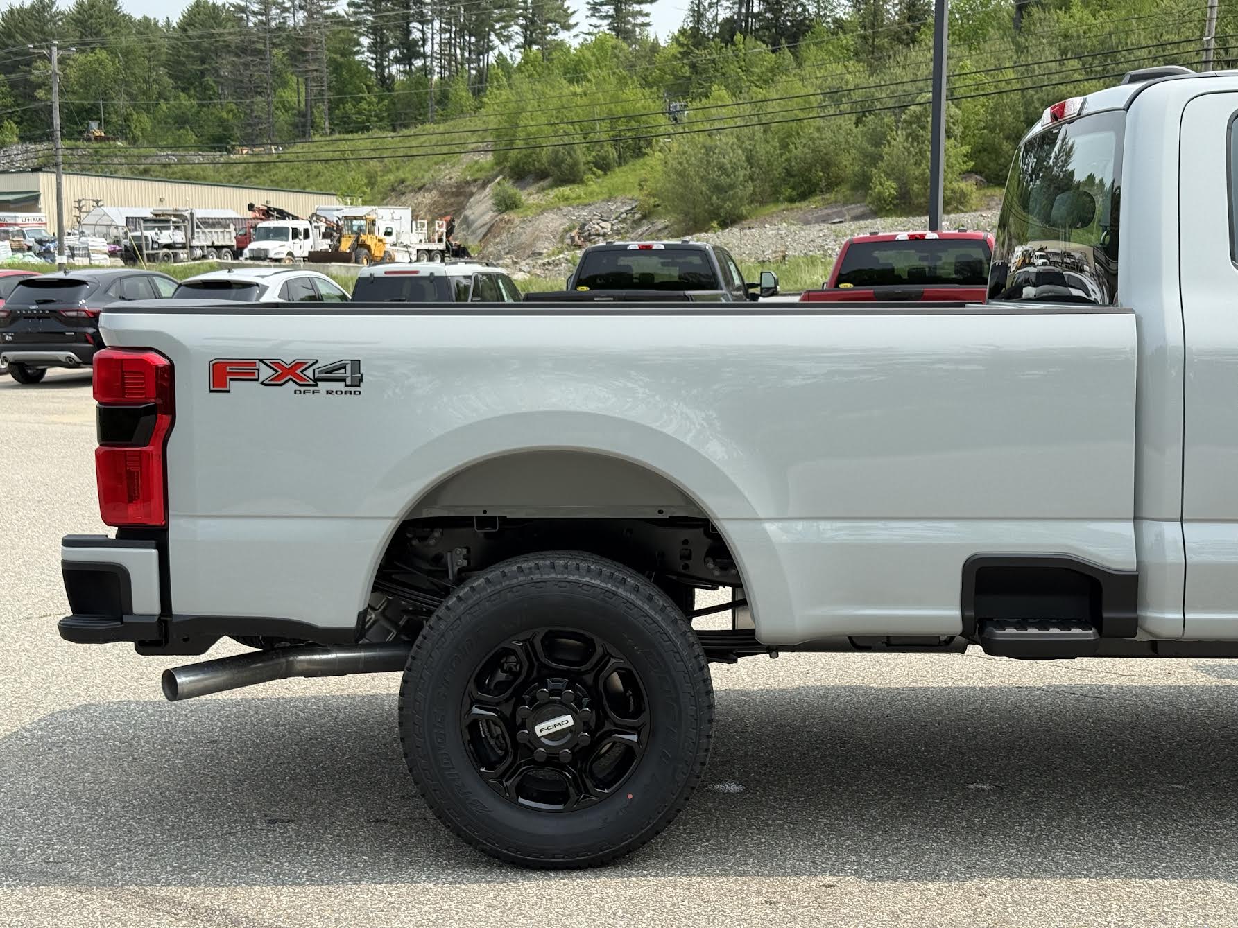 2025 Ford F-350 photo 4