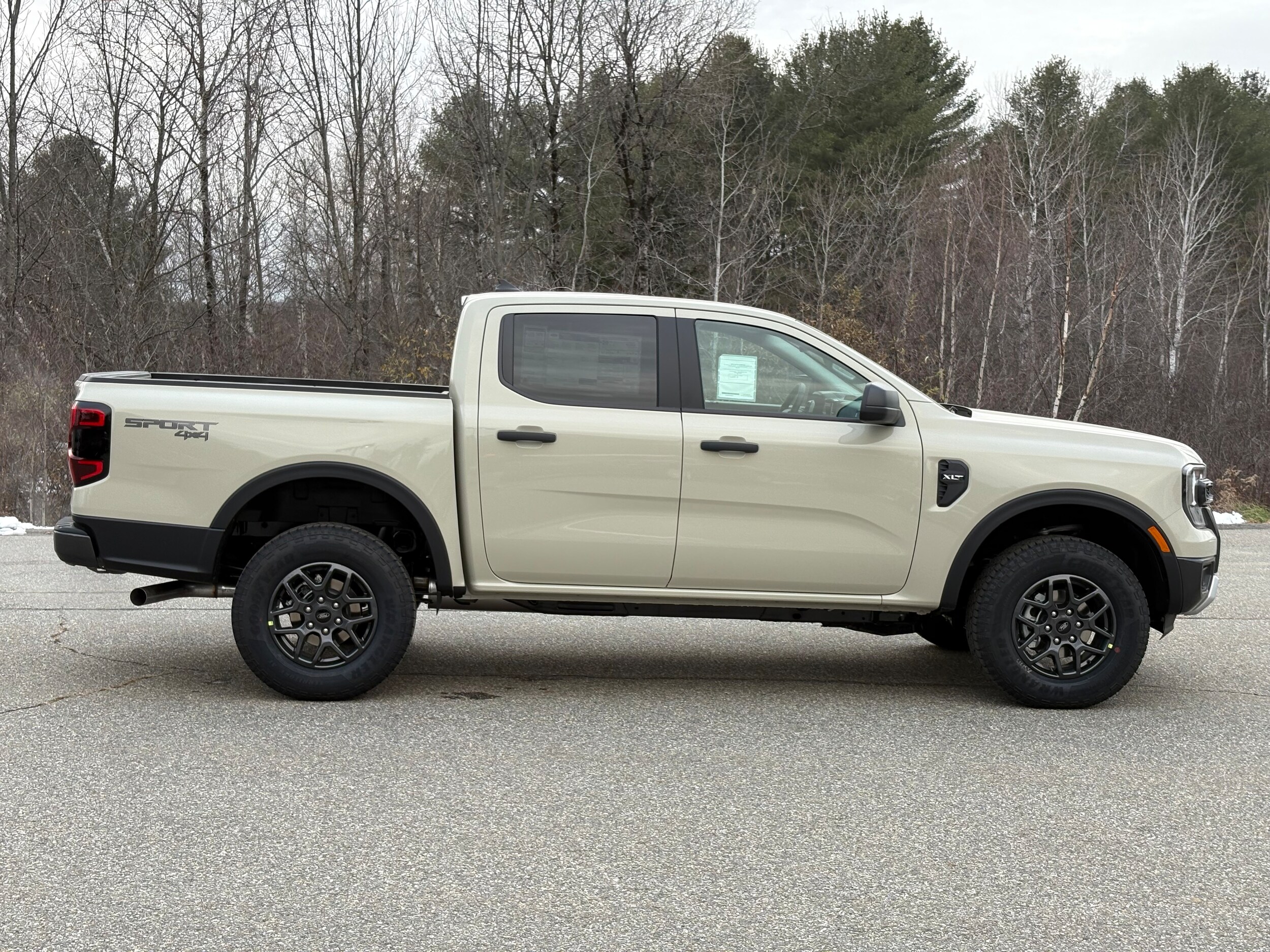 2025 Ford Ranger XLT photo 3