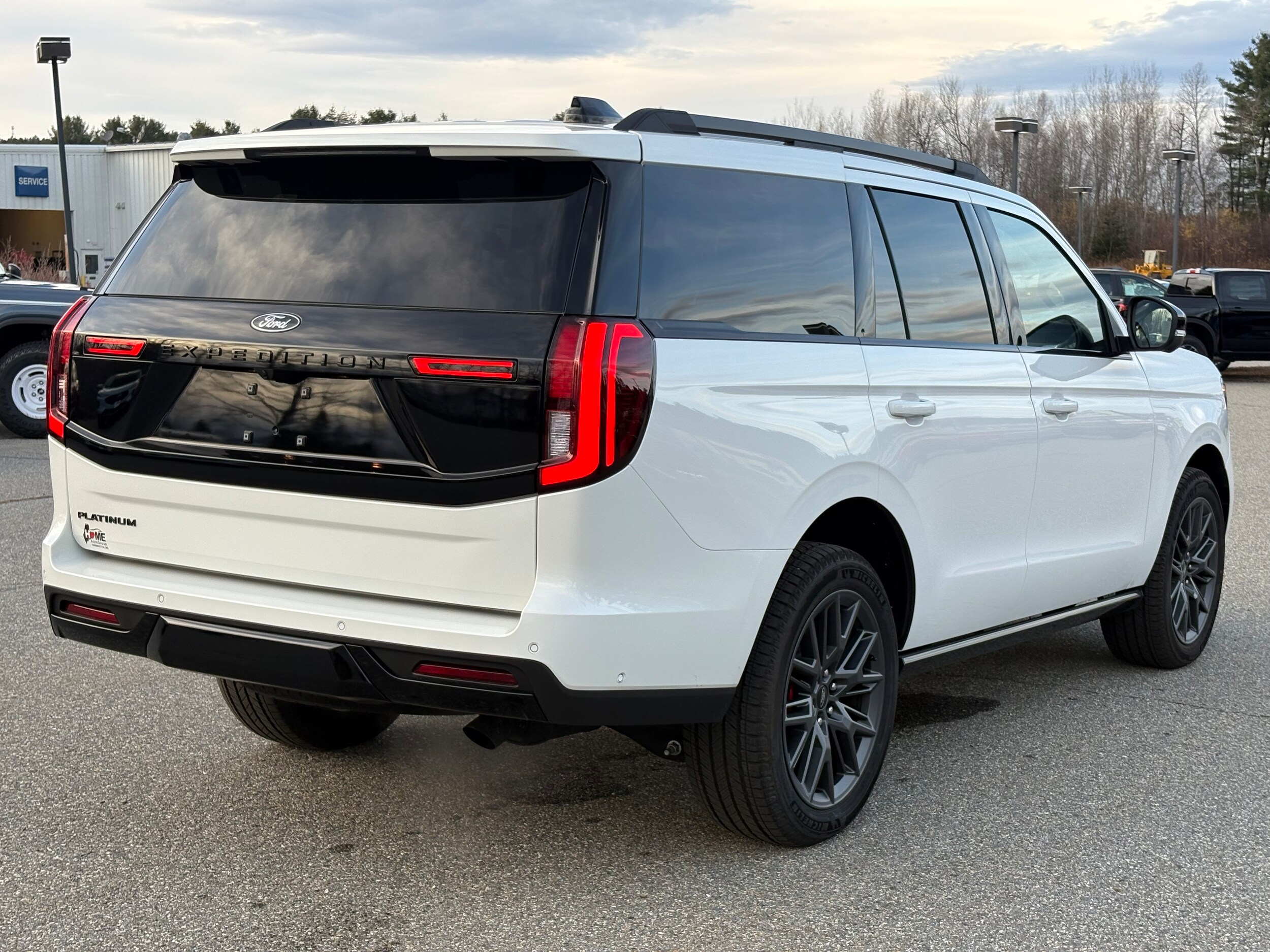 2025 Ford Expedition Platinum photo 2