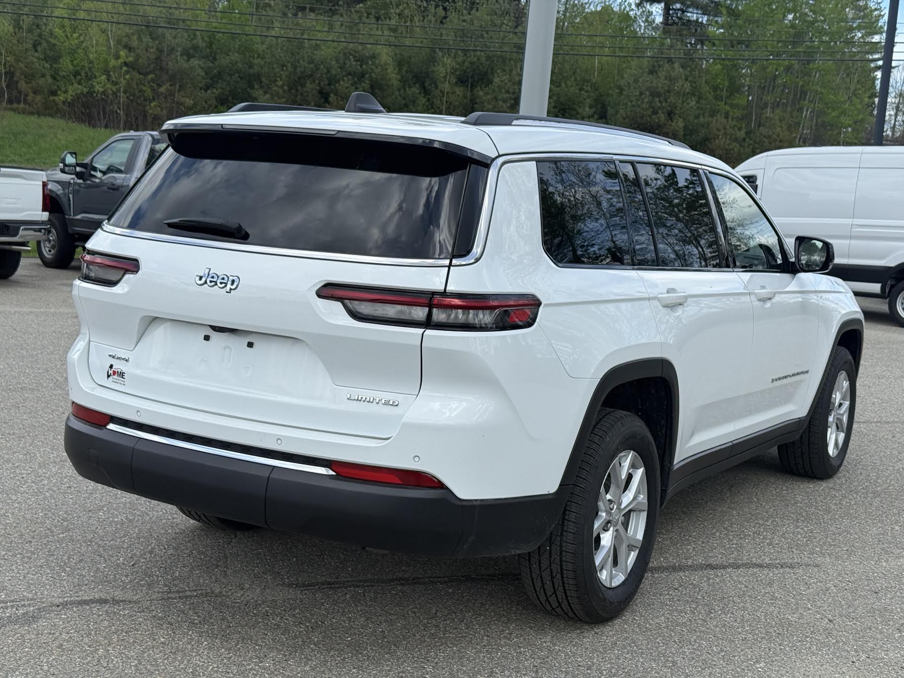 2023 Jeep Grand Cherokee L photo 4