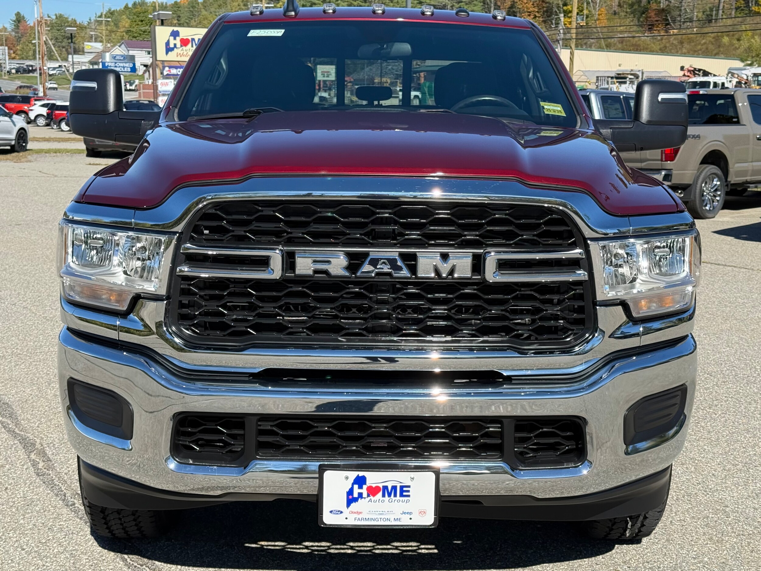 2023 Ram 2500 Tradesman photo 2
