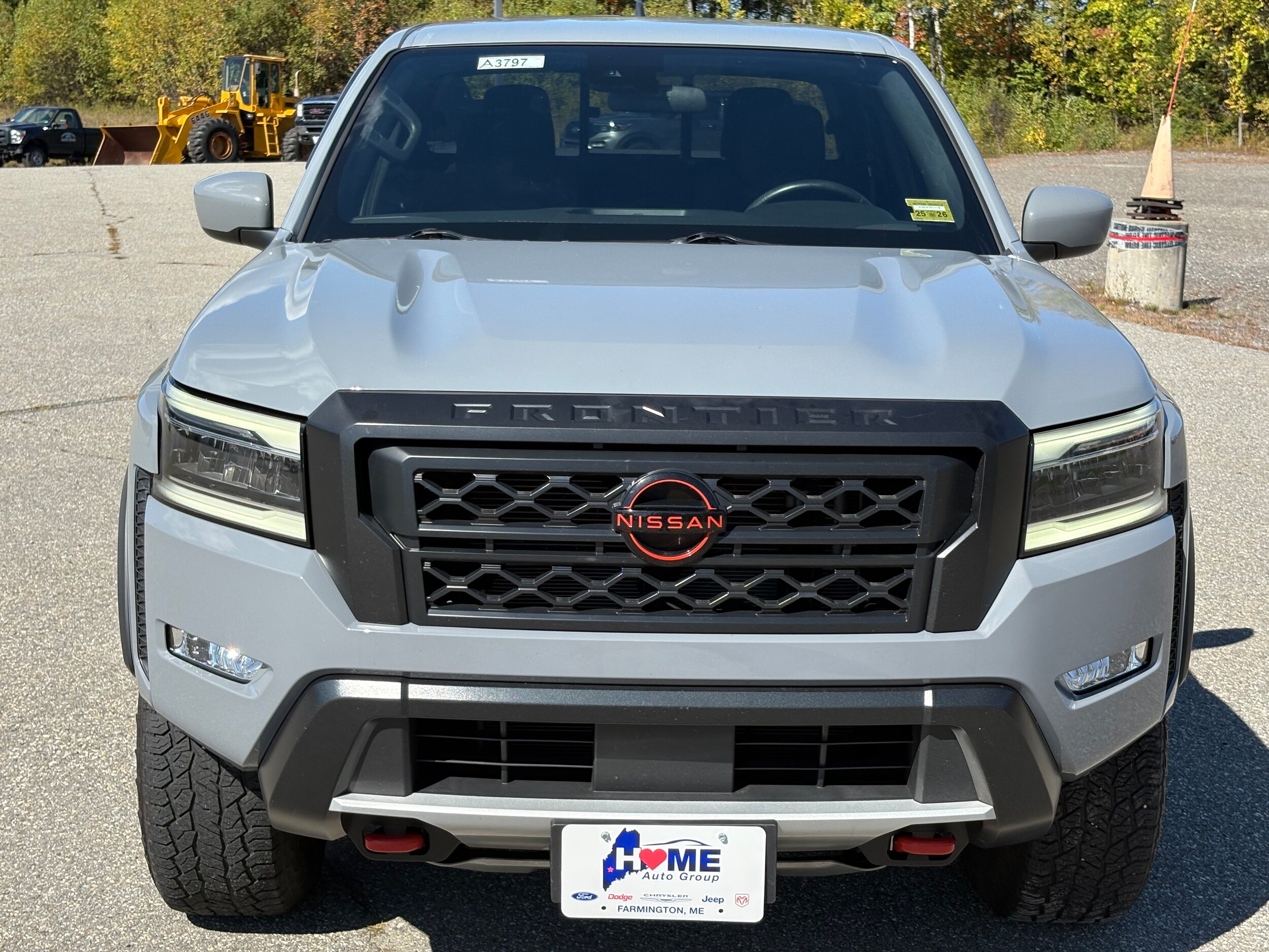 2022 Nissan Frontier PRO-4X photo 2