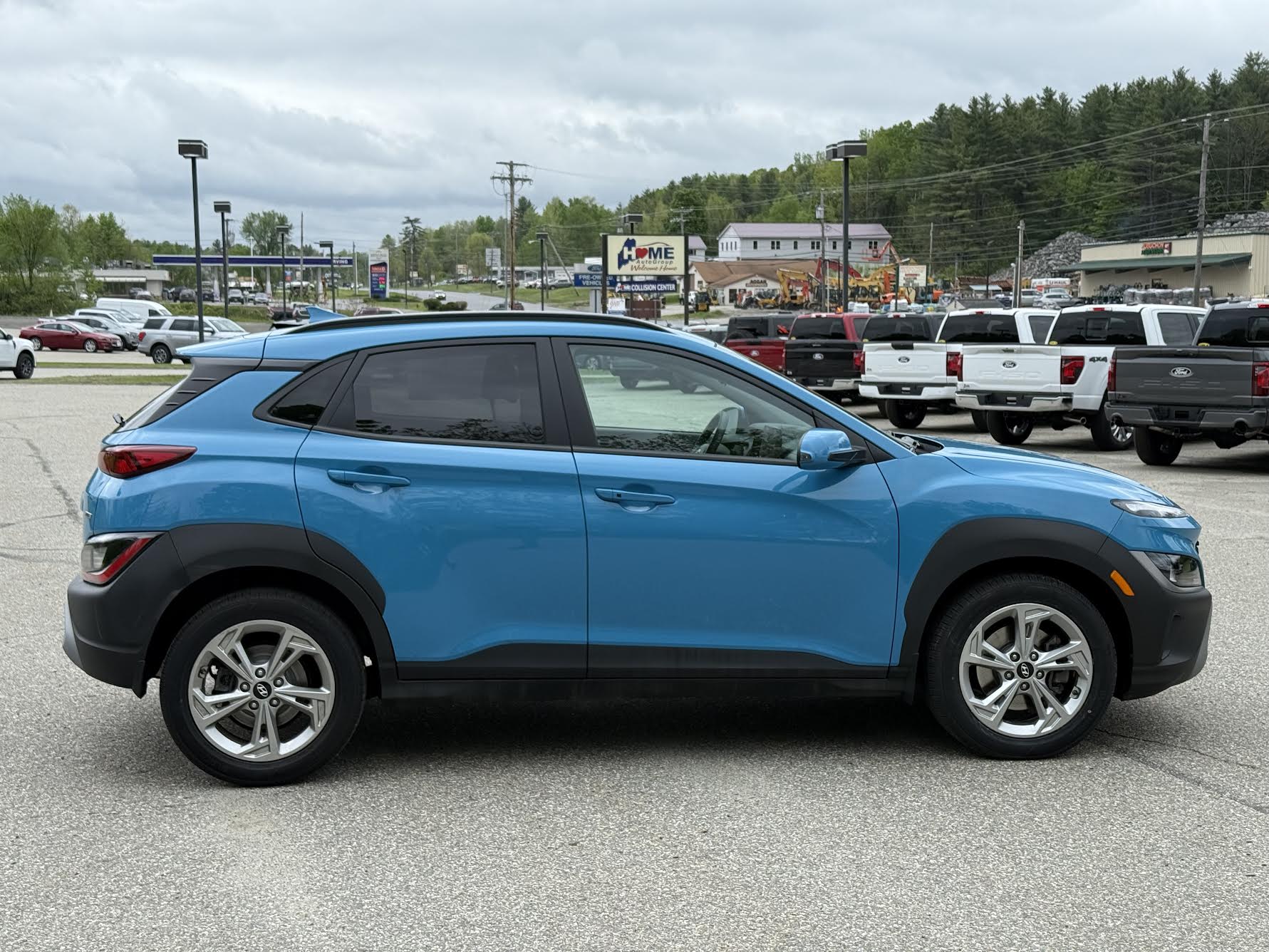 2022 Hyundai Kona SEL photo 3
