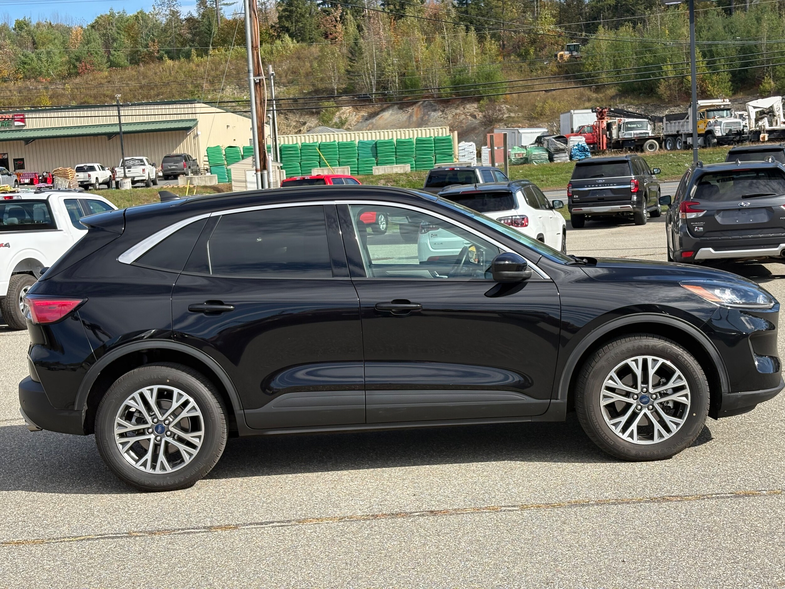 2021 Ford Escape SEL photo 3