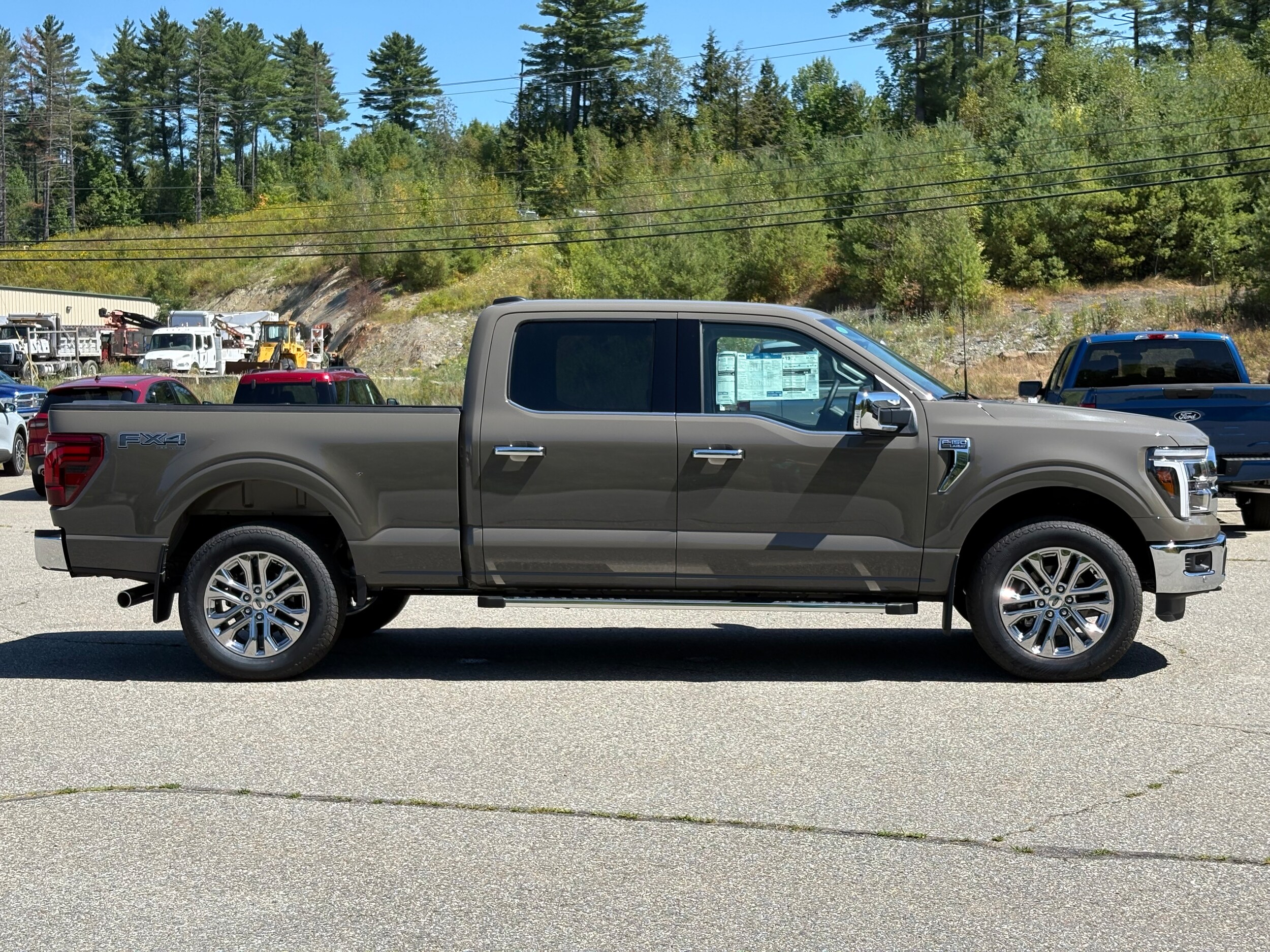 2025 Ford F-150 Lariat photo 3