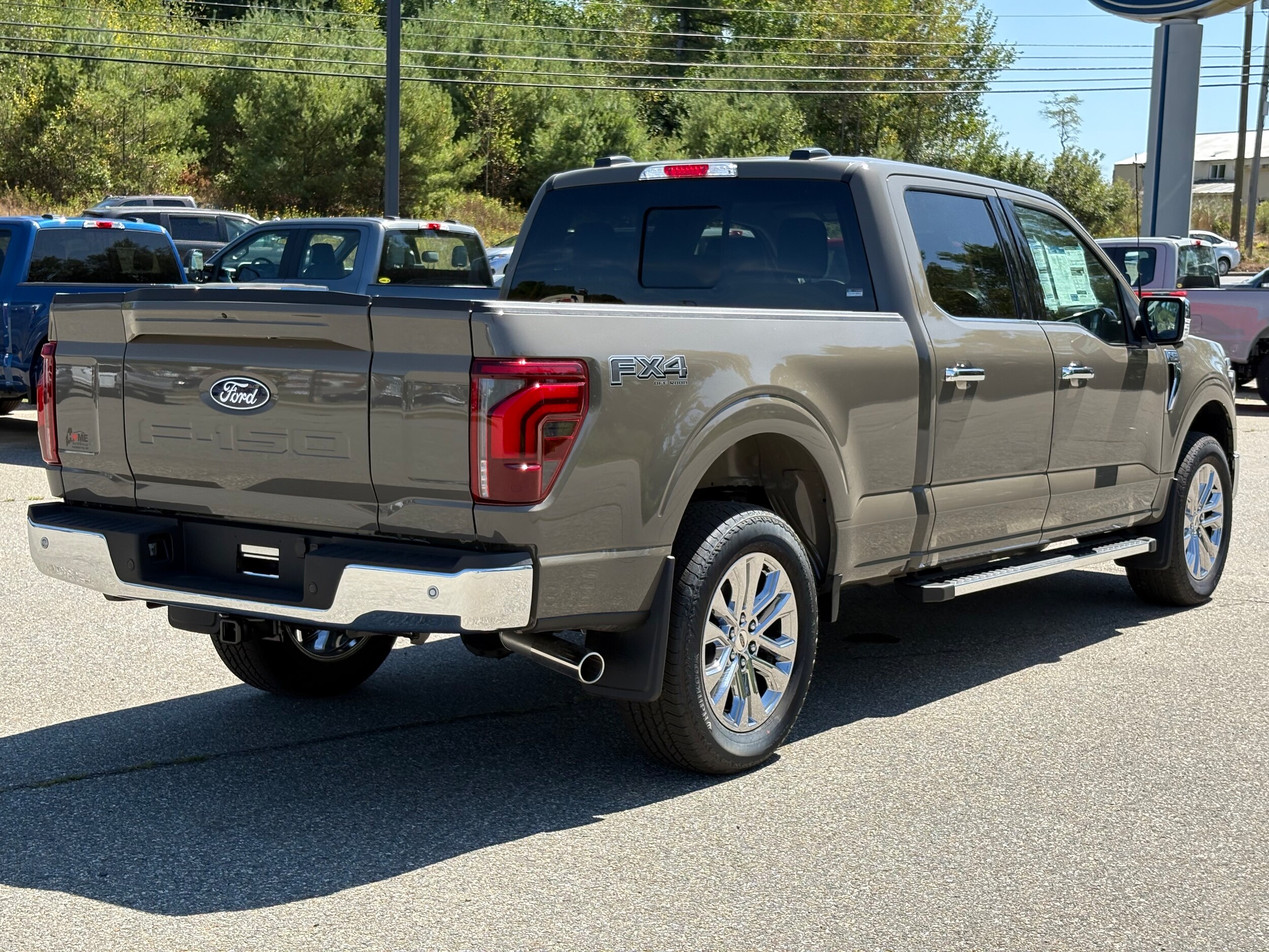2025 Ford F-150 Lariat photo 4