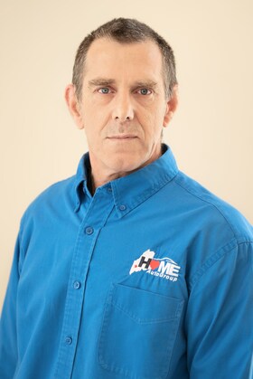 Staff member Chris Luce from ID_ece325809dd8