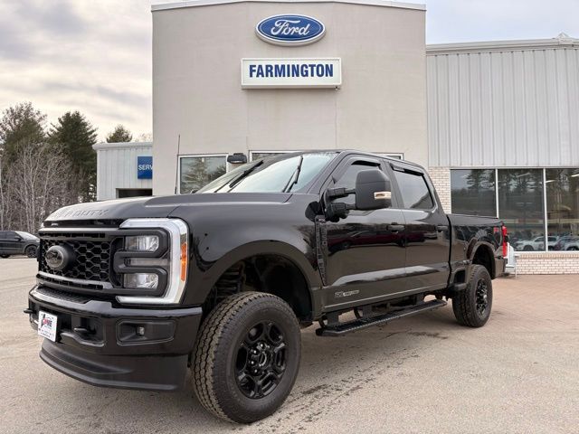 Black Metallic 2023 Ford F-350 Super Duty XL Crew Cab 4WD Pickup Truck Four-Wheel Drive Automatic