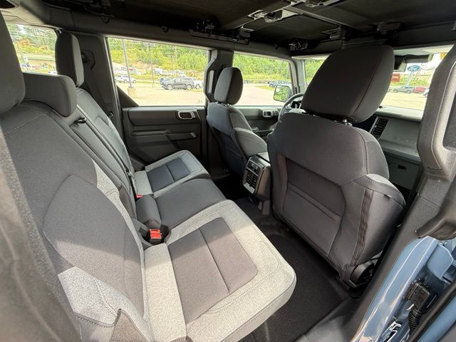2025 Ford Bronco 4-Door Base - Photo 16