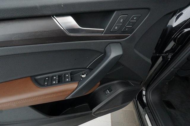 Thumbnail: 2020 Audi Q5 - 10