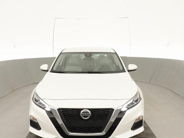 Thumbnail: 2022 Nissan Altima - 3