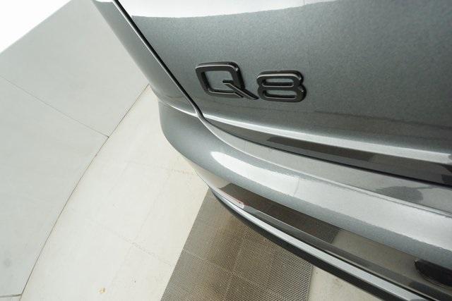 Thumbnail: 2021 Audi Q8 - 27