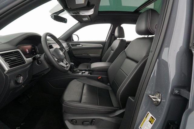 Thumbnail: 2022 Volkswagen Atlas - 14