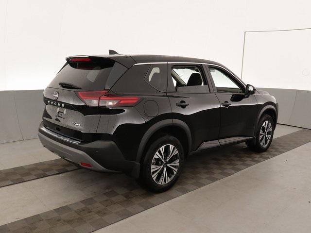 2022 Nissan Rogue SV 10