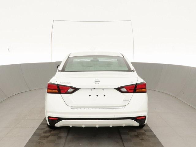 Thumbnail: 2022 Nissan Altima - 9