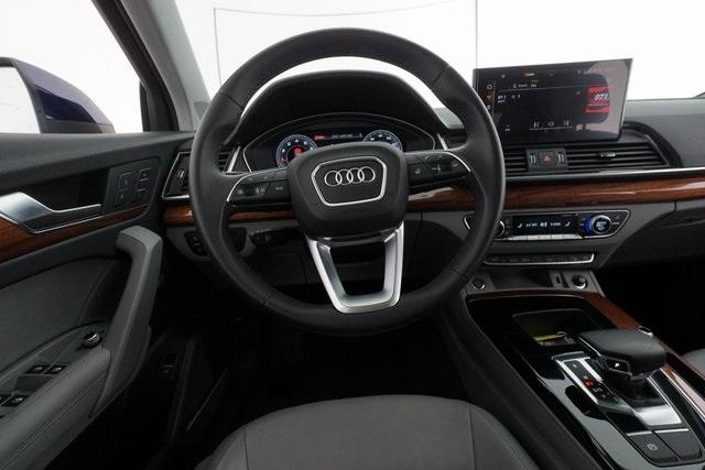 Thumbnail: 2022 Audi Q5 - 25