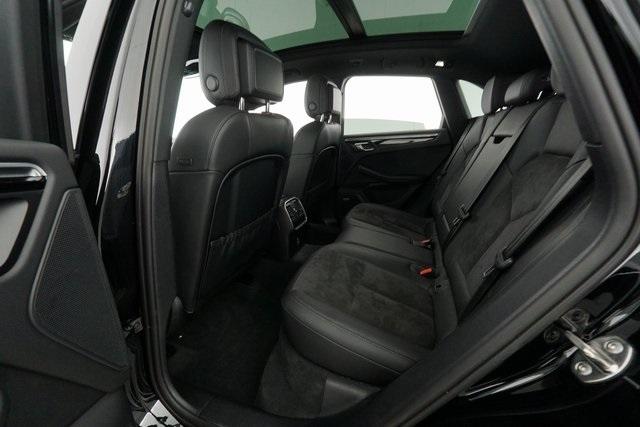 Thumbnail: 2020 Porsche Macan - 17