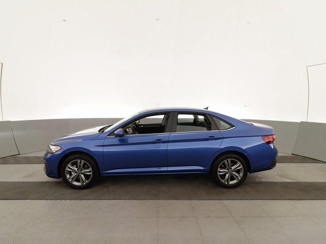 Thumbnail: 2022 Volkswagen Jetta - 11