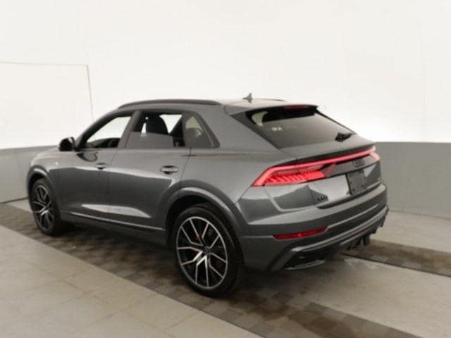Thumbnail: 2021 Audi Q8 - 8