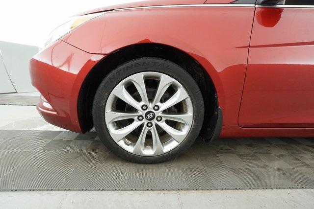 Thumbnail: 2013 Hyundai Sonata - 29