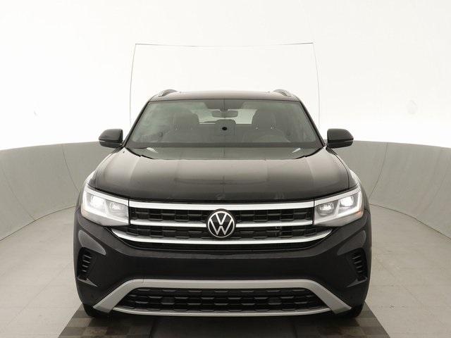 2020 Volkswagen Atlas Cross Sport SE Technology photo 2