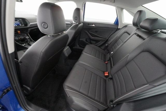 Thumbnail: 2022 Volkswagen Jetta - 20