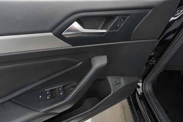 Thumbnail: 2020 Volkswagen Jetta - 10