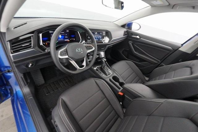 Thumbnail: 2022 Volkswagen Jetta - 19