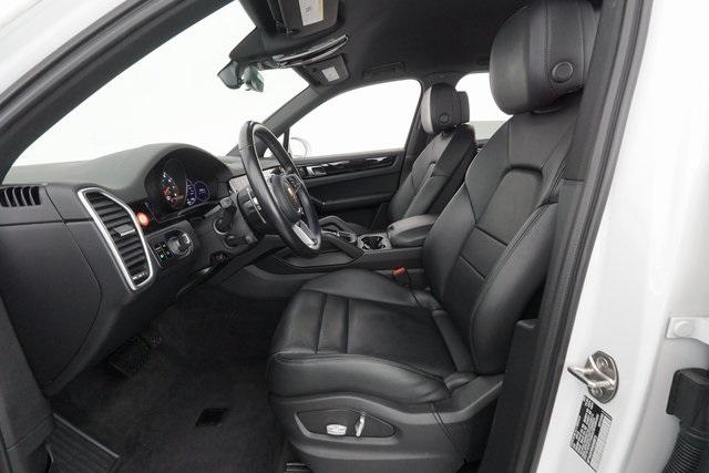 Thumbnail: 2021 Porsche Cayenne - 11