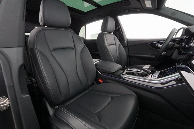 Thumbnail: 2021 Audi Q8 - 22