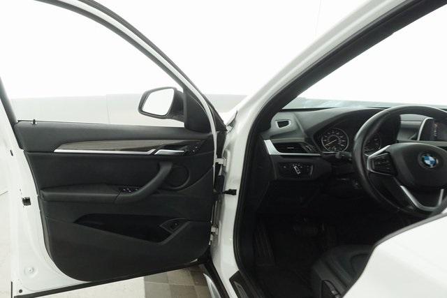 Thumbnail: 2017 BMW X1 - 11