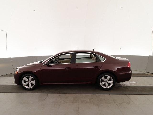 Thumbnail: 2013 Volkswagen Passat - 8
