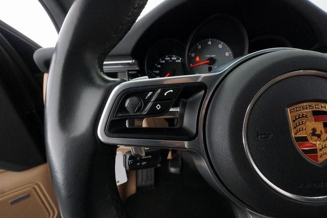 Thumbnail: 2020 Porsche Macan - 28
