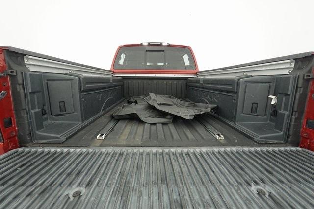 Thumbnail: 2016 Nissan Titan - 18