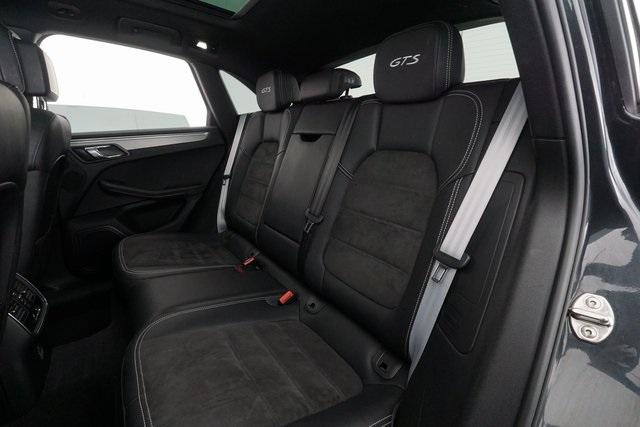 Thumbnail: 2017 Porsche Macan - 19
