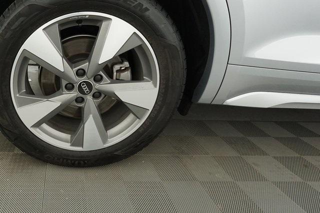 Thumbnail: 2022 Audi Q5 - 36