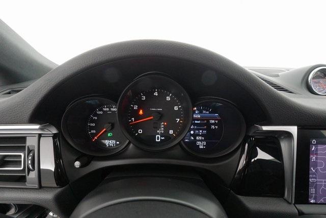 Thumbnail: 2020 Porsche Macan - 29