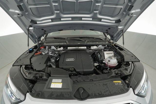 Thumbnail: 2022 Audi Q5 - 32