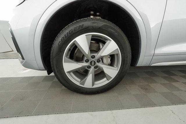 Thumbnail: 2022 Audi Q5 - 33