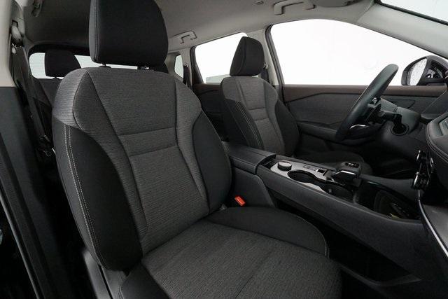 2022 Nissan Rogue SV 21