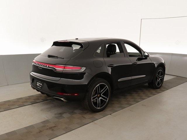 Thumbnail: 2020 Porsche Macan - 11