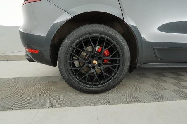 Thumbnail: 2017 Porsche Macan - 34