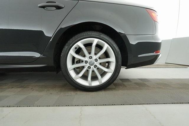 Thumbnail: 2019 Audi A4 - 33