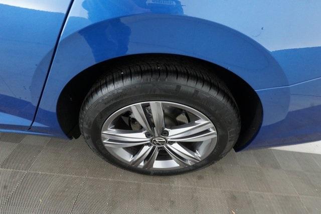 Thumbnail: 2022 Volkswagen Jetta - 34