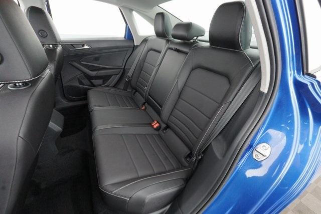 Thumbnail: 2022 Volkswagen Jetta - 21