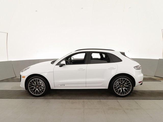Thumbnail: 2020 Porsche Macan - 10