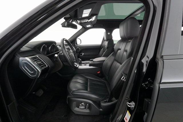 Thumbnail: 2016 Land Rover Range Rover Sport - 16