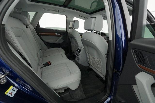 Thumbnail: 2022 Audi Q5 - 22