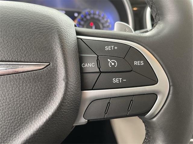 Thumbnail: 2015 Chrysler 200 - 26